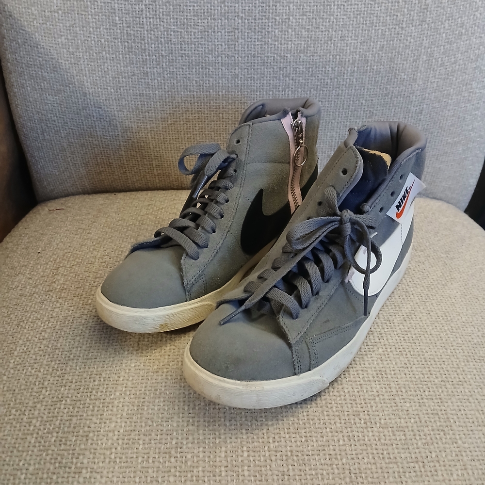 Nike Blazer Mid Rebel Women Gray High-Top Sneakers Size 7.5 Zip Close